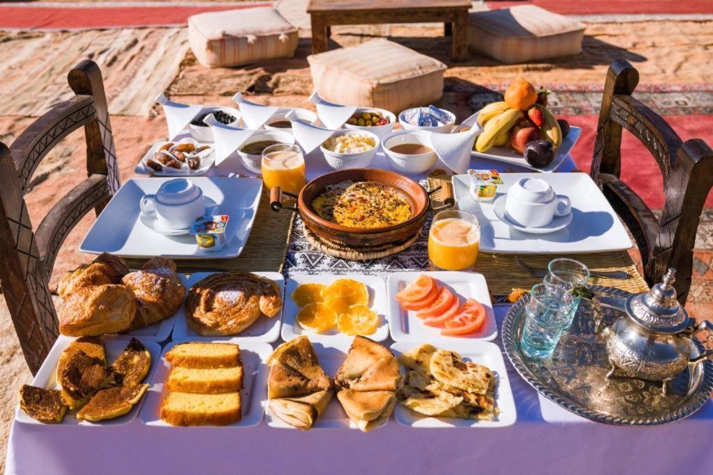 ホテル Family Luxury Glamping メルズーガ エクステリア 写真